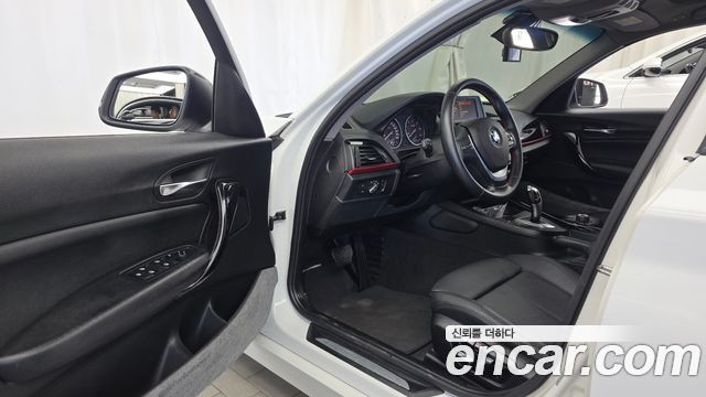 BMW 1 Series (F20) 118d Sport 5Door 2016 — фото 10