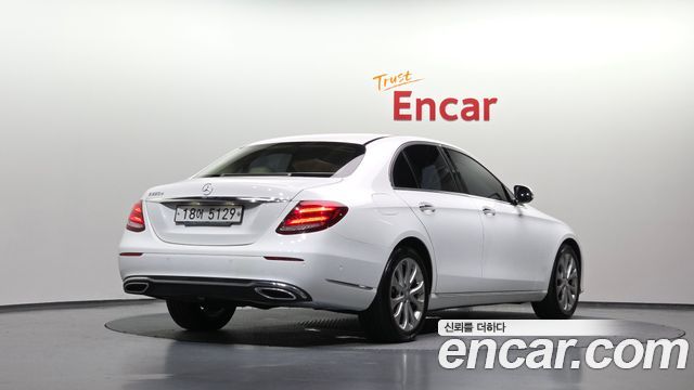 Mercedes-Benz E-Class (W213) E220d Exclusive 2017 — фото 2