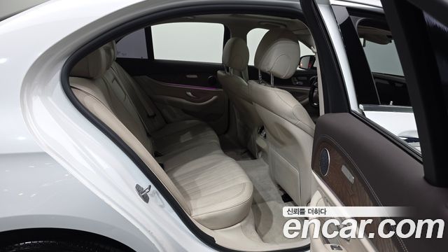 Mercedes-Benz E-Class (W213) E220d Exclusive 2017 — фото 12