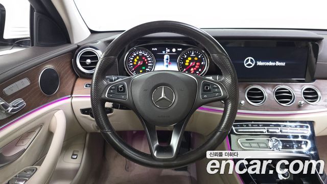 Mercedes-Benz E-Class (W213) E220d Exclusive 2017 — фото 13