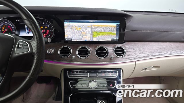 Mercedes-Benz E-Class (W213) E220d Exclusive 2017 — фото 14