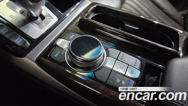 Genesis EQ900 3.3 T-GDI AWD Premiun Luxury 2016 — фото 9
