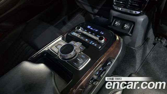 Genesis EQ900 3.3 T-GDI AWD Premiun Luxury 2016 — фото 24