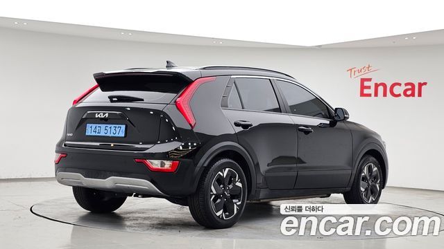 Kia Niro EV Air 2023 — фото 2