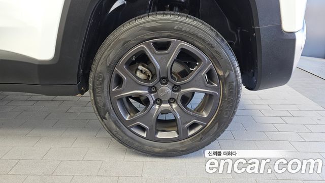 Jeep Renegade 2.4 80th Edition AWD 2021 — фото 21