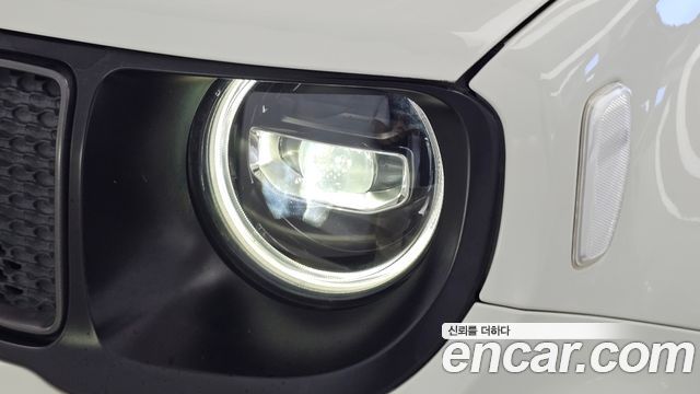 Jeep Renegade 2.4 80th Edition AWD 2021 — фото 22