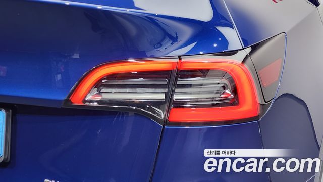 Tesla Model Y Long Range AWD 2021 — фото 23