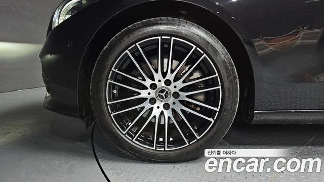 Mercedes-Benz C-Class (W206) C200 Avantgarde 2024 — фото 5