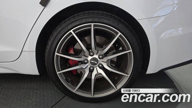 Genesis G70 2.0T Sport Package 2018 — фото 27