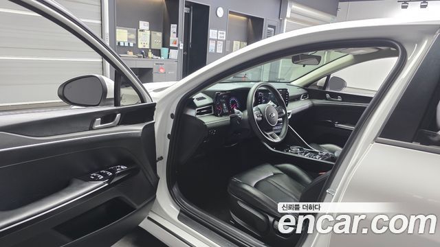 Kia K5 (III) 2.0 Trendy 2021 — фото 10