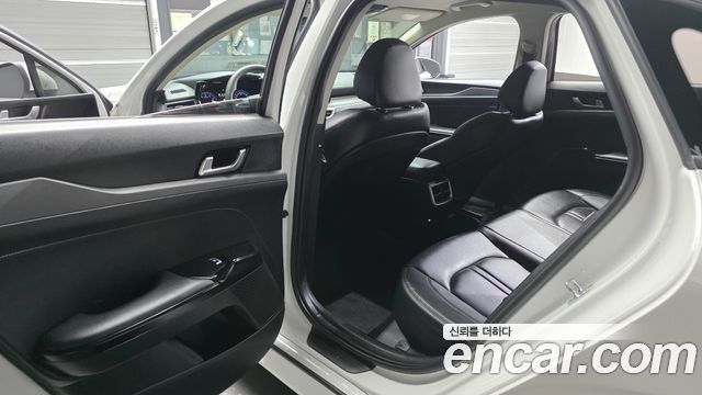 Kia K5 (III) 2.0 Trendy 2021 — фото 11