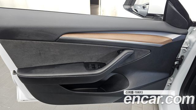 Tesla Model 3 Long Range AWD 2022 — фото 24