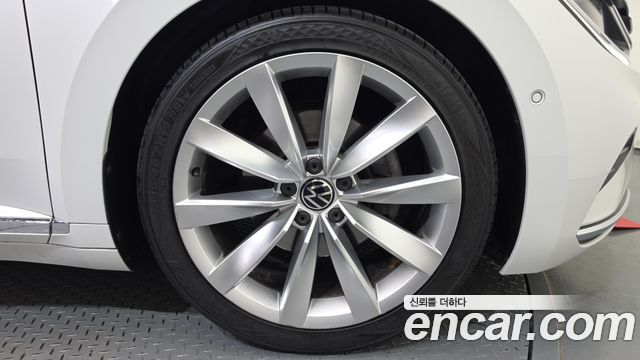 Volkswagen Arteon 2.0 TDI Prestige 2023 — фото 21
