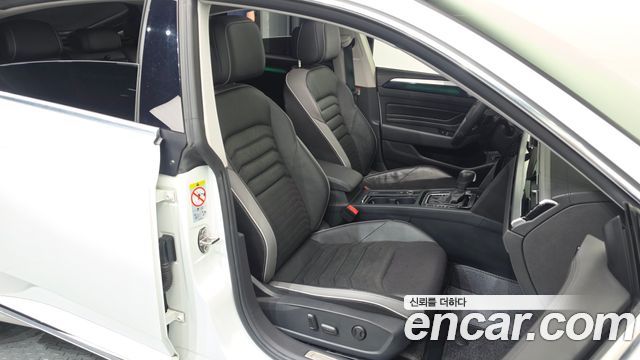 Volkswagen Arteon 2.0 TDI Prestige 2023 — фото 26