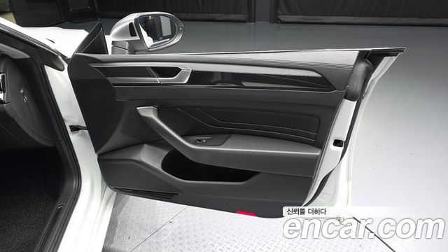 Volkswagen Arteon 2.0 TDI Prestige 2023 — фото 24