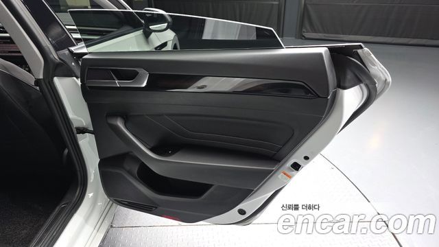 Volkswagen Arteon 2.0 TDI Prestige 2023 — фото 25