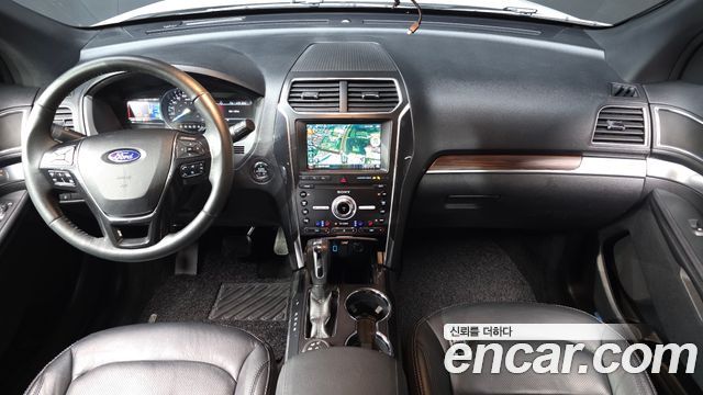 Ford Explorer 2.3 Limited 4WD 5th 2019 — фото 7
