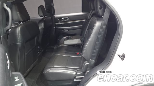 Ford Explorer 2.3 Limited 4WD 5th 2019 — фото 12