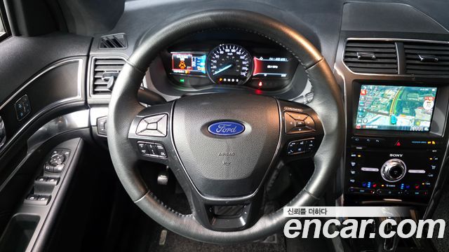 Ford Explorer 2.3 Limited 4WD 5th 2019 — фото 14