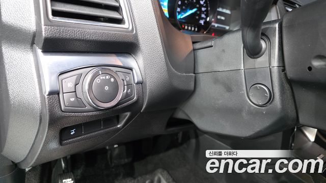 Ford Explorer 2.3 Limited 4WD 5th 2019 — фото 28