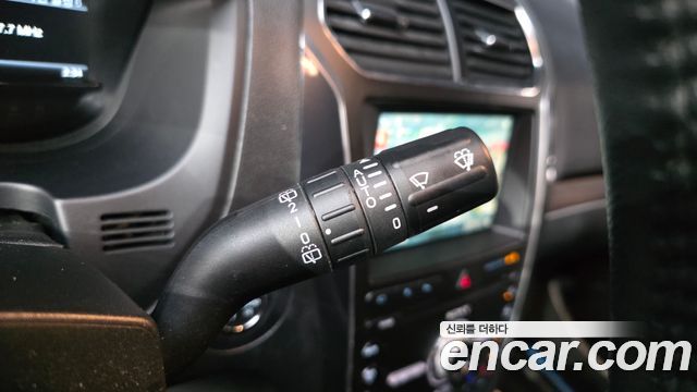Ford Explorer 2.3 Limited 4WD 5th 2019 — фото 29