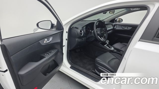 Kia K3 (II) 1.6 Trendy 2023 — фото 10