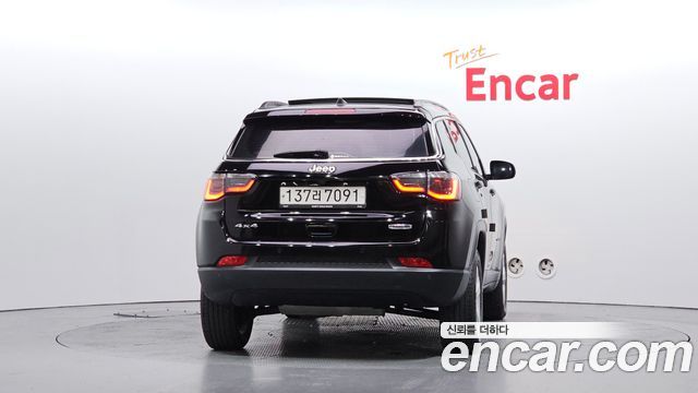 Jeep Compass (II) 2.4 Longitude AWD 2019 — фото 4