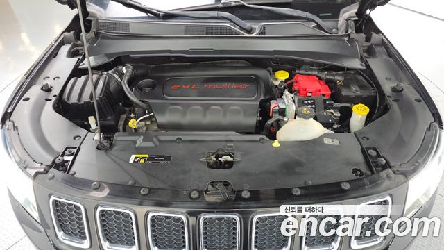 Jeep Compass (II) 2.4 Longitude AWD 2019 — фото 6