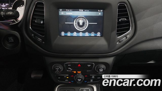 Jeep Compass (II) 2.4 Longitude AWD 2019 — фото 12