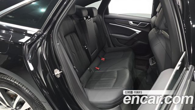 Audi A6 (C8) 45 TFSI Quattro Premium 2022 — фото 16