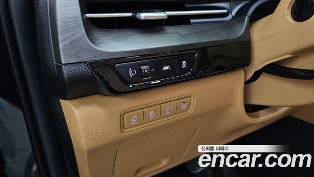 Kia Carnival (IV) Gasoline 9-Seater Signature 2023 — фото 30