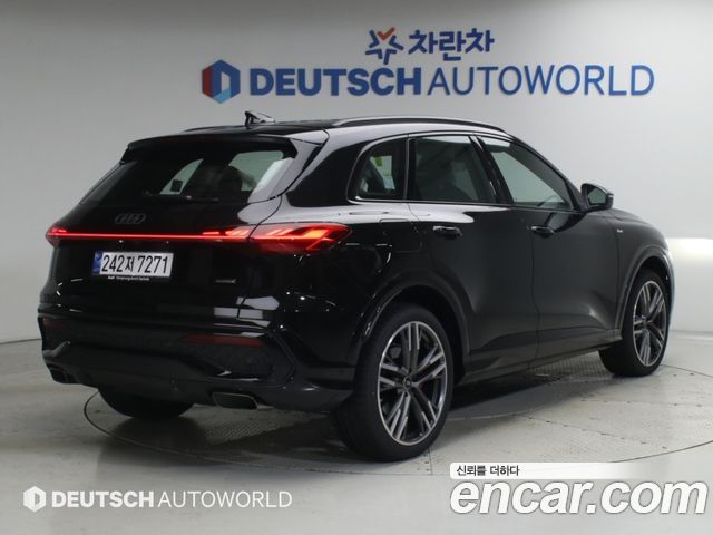 Audi Q5 (80A) 45 TFSI Quattro S Line Black Ediiton 2025 — фото 2