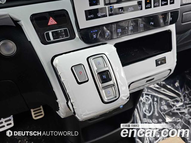 Hyundai Staria 4WD Lounge 7-Seater Inspiration 2025 — фото 9