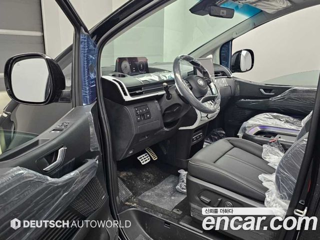 Hyundai Staria 4WD Lounge 7-Seater Inspiration 2025 — фото 15