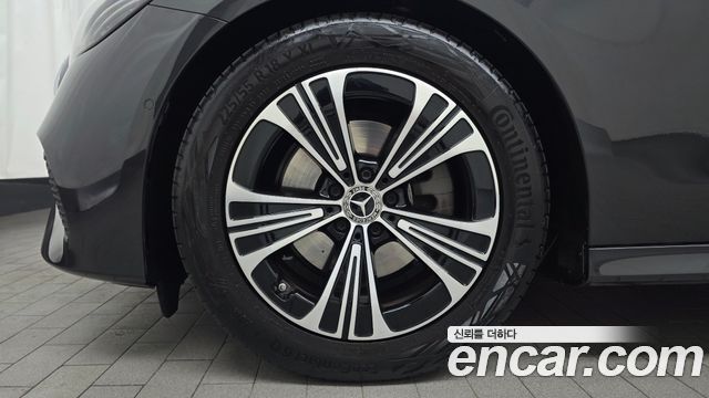 Mercedes-Benz E-Class (W214) E200 Avantgarde 2025 — фото 5
