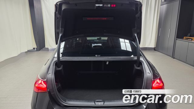 Mercedes-Benz E-Class (W214) E200 Avantgarde 2025 — фото 20