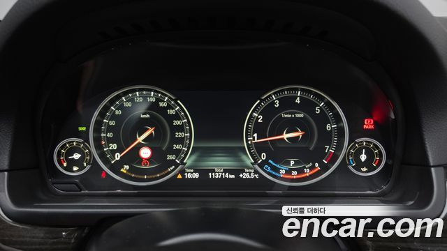 BMW 5 Series (F10) 528i xDrive Luxury Plus 2015 — фото 8