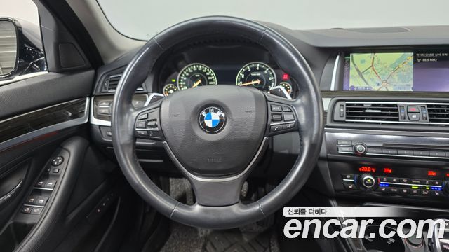 BMW 5 Series (F10) 528i xDrive Luxury Plus 2015 — фото 12