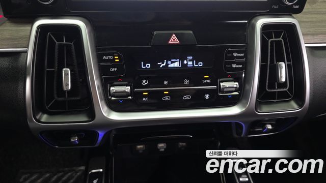 Kia Sorento (IV) Diesel 2.2 2WD Prestige 2023 — фото 18
