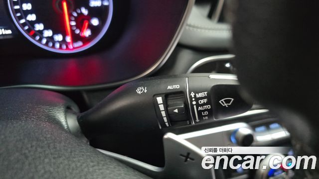 Genesis G70 2.0T AWD Elite 2019 — фото 28