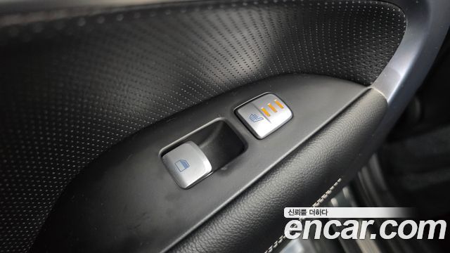 Genesis G70 2.0T AWD Elite 2019 — фото 29