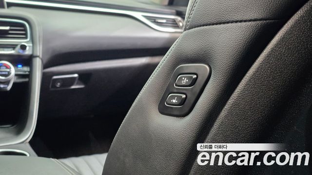 Genesis G70 2.0T AWD Elite 2019 — фото 34