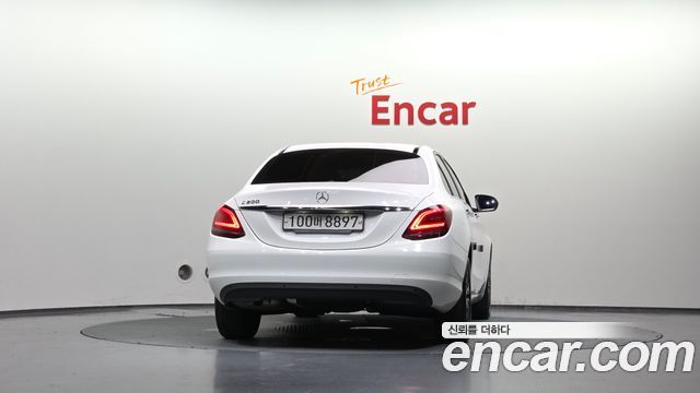 Mercedes-Benz C-Class (W205) C200 2019 — фото 4