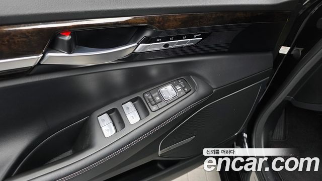 Genesis G90 3.8 AWD Premium Luxury 2019 — фото 30