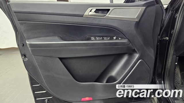 KG Mobility (SsangYong) Rexton Sports Diesel 2.2 2WD Adventure 2018 — фото 24