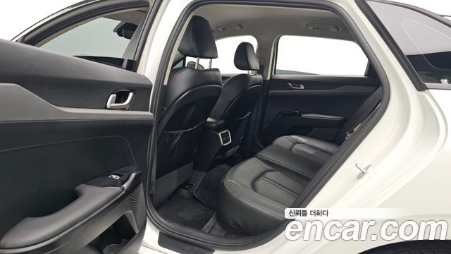 Kia K5 (III) 2.0 Prestige 2021 — фото 12