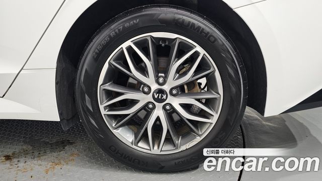 Kia K5 (III) 2.0 Prestige 2021 — фото 21