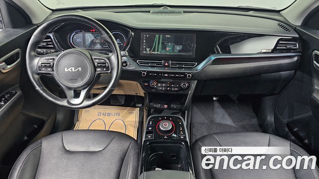 Kia Niro Plus Air 2023 — фото 7