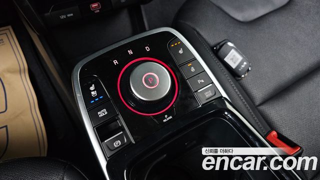 Kia Niro Plus Air 2023 — фото 9