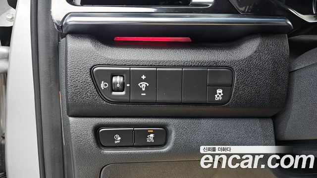 Kia Niro Plus Air 2023 — фото 13